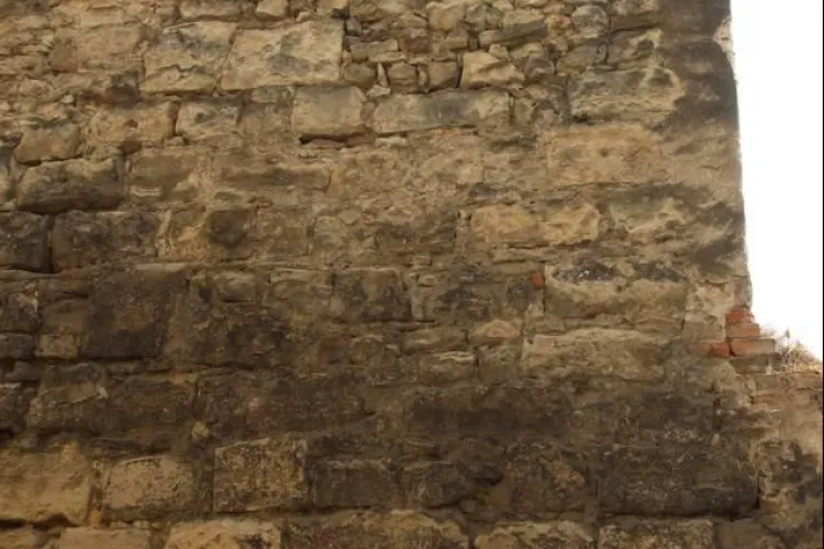 Incepe restaurarea si consolidarea Zidului Orasului Medieval la Cluj