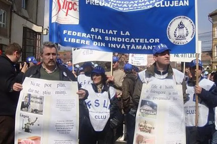 Profesorii din toata tara intra in greva din 31 mai