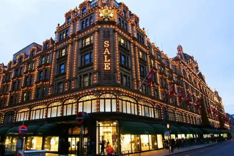 Magazin Harrods din Londra, vandut pentru suma de 1,5 miliarde de lire