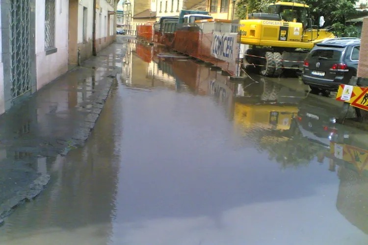 Clujul sub ape - o parte importanta a orasului este inundata dupa ploaia torentiala de la pranz - VIDEO