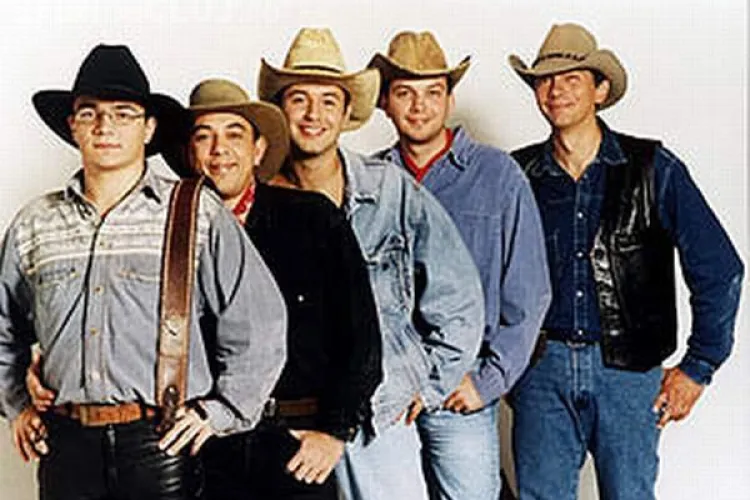 Cupa Romaniei si castigarea Campionatului vor fi sarbatorite pe stadionul CFR Cluj. Atmosfera va fi "intretinuta" de Andra si Desperado