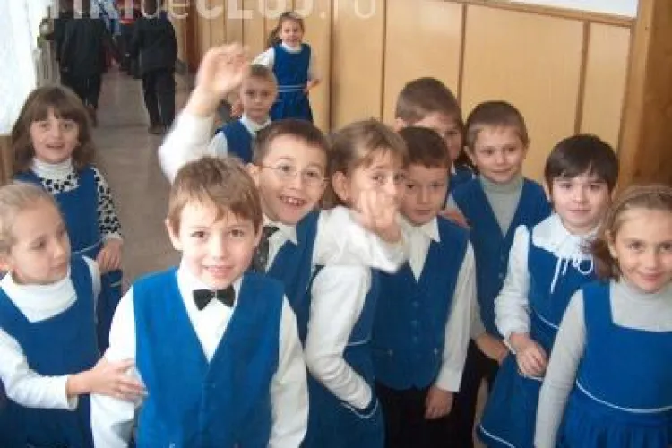 Opt copii au  fost internati in spital cu toxiinfectie alimentara, dupa ce au baut lapte primit la scoala 