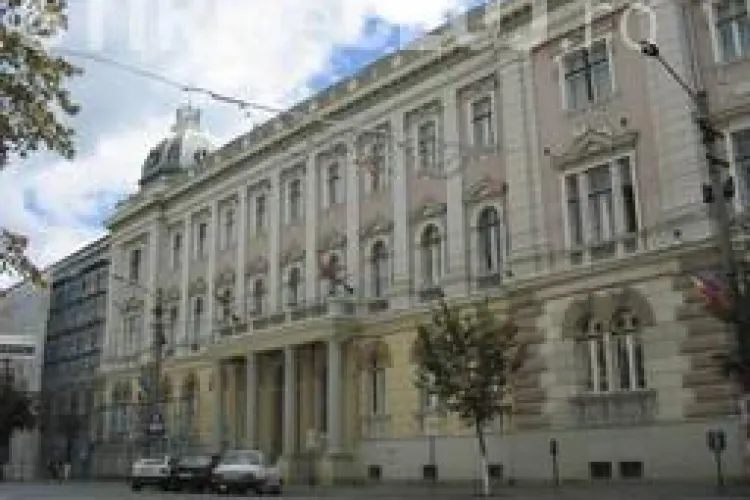 Avocata Ioana Foia, din Baroul Cluj, a fost retinuta de procurori pentru furt calificat dintr-un salon de coafura