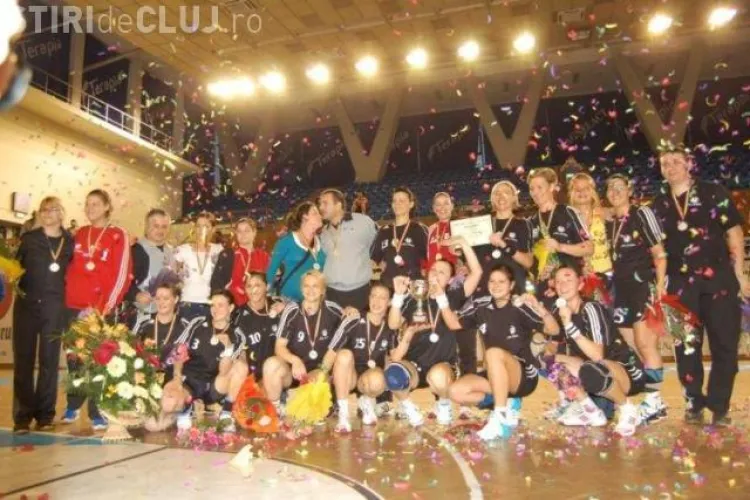 "U" Jolidon a adus argintul la Cluj. Handbalistele sunt vicecampioanele nationale si vor juca in Champions League