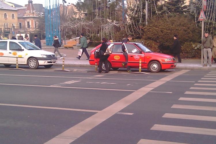 45 de taximetristi din Cluj-Napoca au fost amendati pentru stationarea in afara standurilor