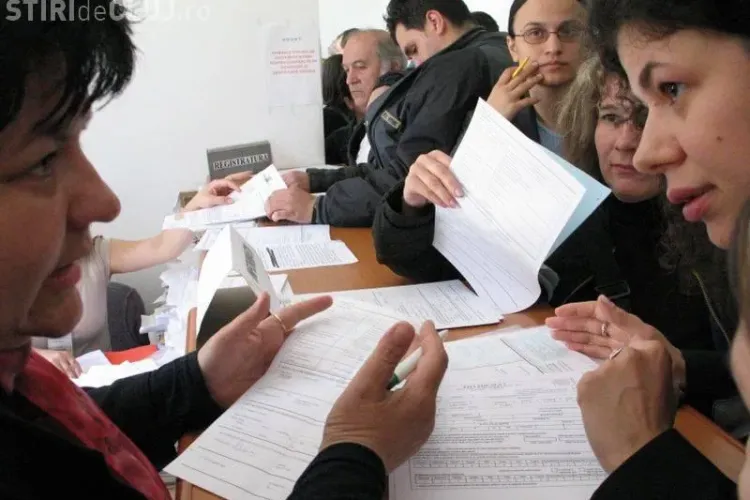 Aici sunt banii Dvs! 60.000 de posturi noi din 2005 pana in 2009 in ministere, iar cheltuielile cu salariile s-au dublat!