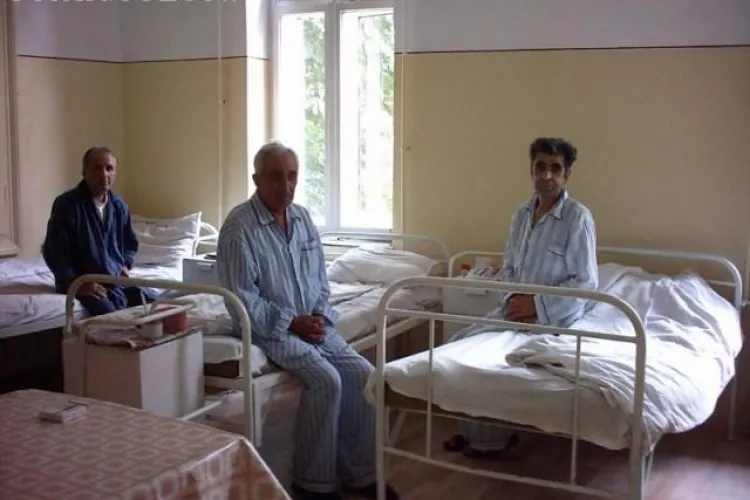 Aproape 500 de paturi vor fi taiate din spitalele clujene din 1 iunie