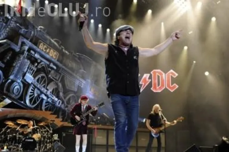 60.000 de oameni vor asista la show -ul legendei AC/DC, in Piata Consitutiei. Care este melodia voastra preferata?