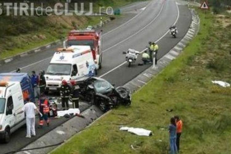 Accident mortal pe Autostrada Transilvania - un sofer care conducea cu 100 km/h pe ploaie a izbit un parapet  