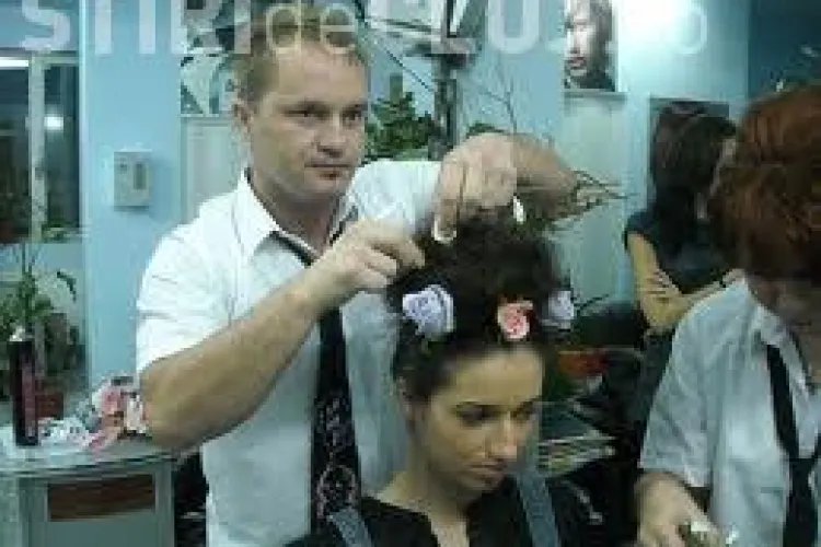 Un clujean tunde cu lampa de gaz sau cu aparatul autogen VIDEO