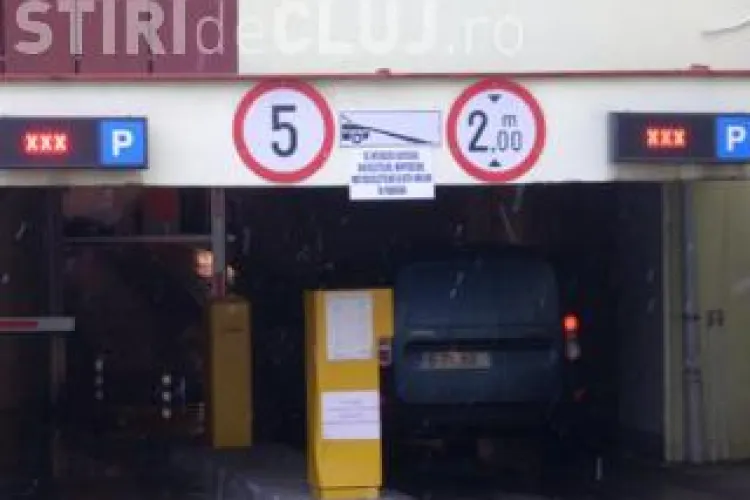 Sofer facut "Moldovean imputit si nesimtit", in Parkingul Primariei, de un functionar AUDIO