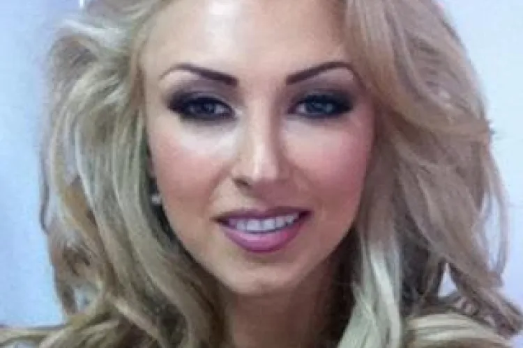 Andreea Balan arata de parca e de portelan FOTO