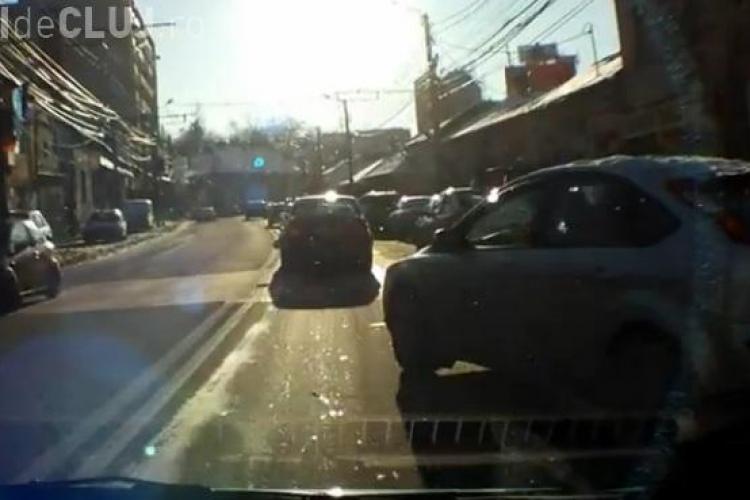 Trafic "nebun" in Cluj-Napoca! Soferii, care "taie calea", cresc riscul accidentelor VIDEO