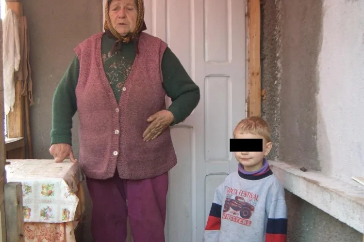 Drama continua pentru baietelul din Dej, care a supravietuit 48 de ore langa mama lui moarta in padure