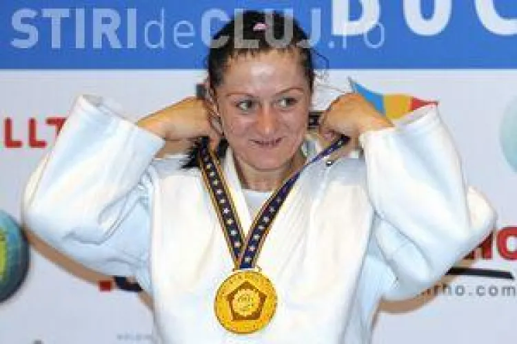 Campioana de judo Corina Caprioru, elev pentru o zi la Scoala de Politie Cluj