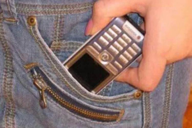 Cluj: O pacienta i-a furat telefonul unei colege de salon