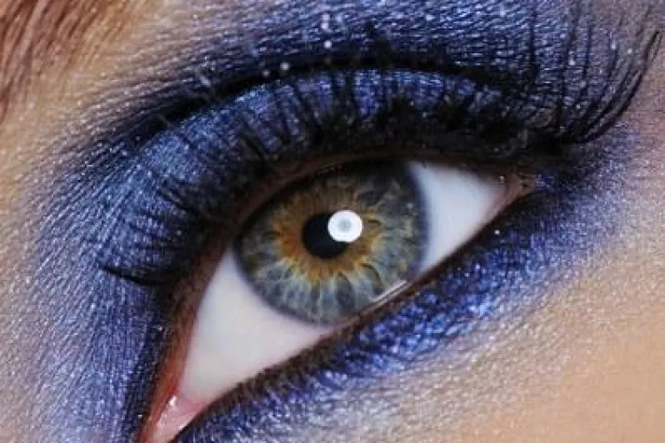 Vezi care sunt tendintele in coafura si machiaj pentru primavara 2012! VIDEO