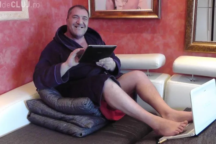 Nelson Mondialu si-a luat tableta! Dusmanilor le scrie cu degetele de la picioare FOTO