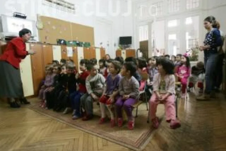 300 de cereri de flotant la Cluj in 14 zile! Parintii se muta in centru pentru a-si inscrie copiii la scoli bune VIDEO