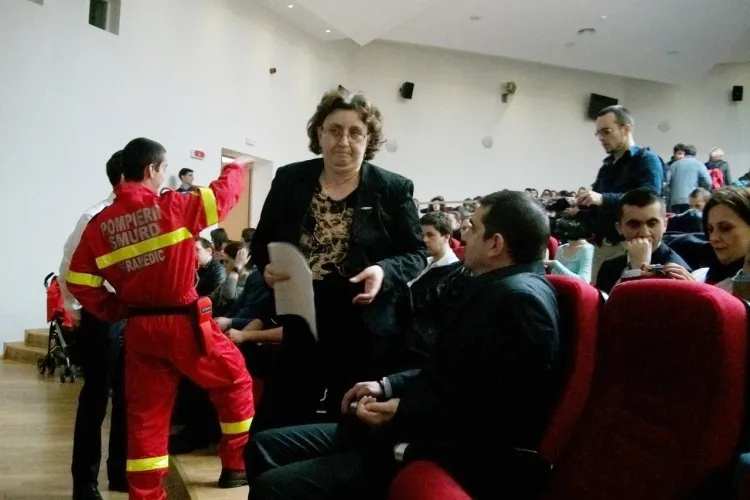 Numar record de studenti de la UMF Cluj inscrisi pe listele de voluntari SMURD VIDEO