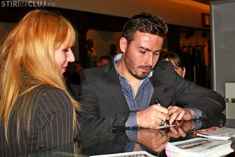 Cristea si Niculescu au dat flori de 8 Martie in Iulius Mall! VEZI FOTO