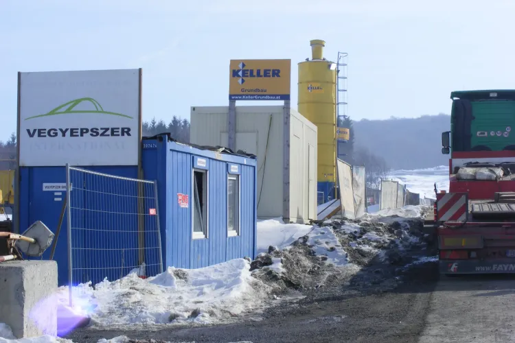 Firma maghiara care a lucrat pe centura Clujului are datorii de 25 de milioane de euro! Cine repara alunecarile de teren?