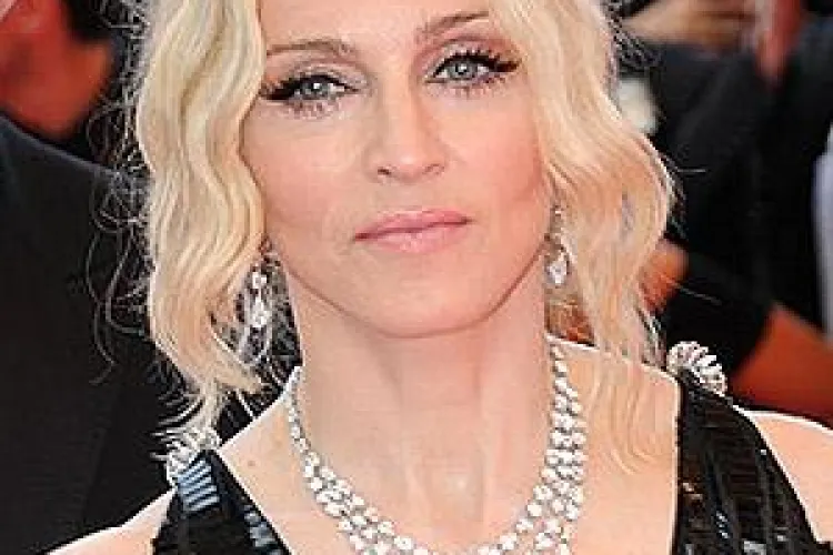 Madonna isi lanseaza propria colectie de incaltaminte