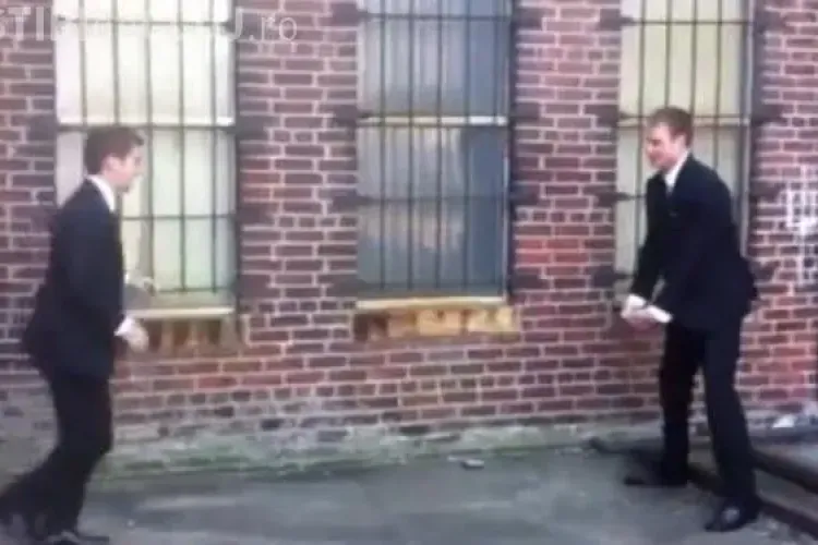 Cum se distreaza niste tineri la o nunta! Au ajuns de tot rasul pe Internet VIDEO