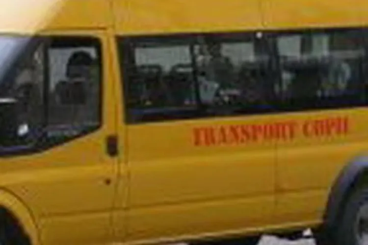 Elevii din Valea Fanatelor transportati la Cluj cu un microbuz RATUC 