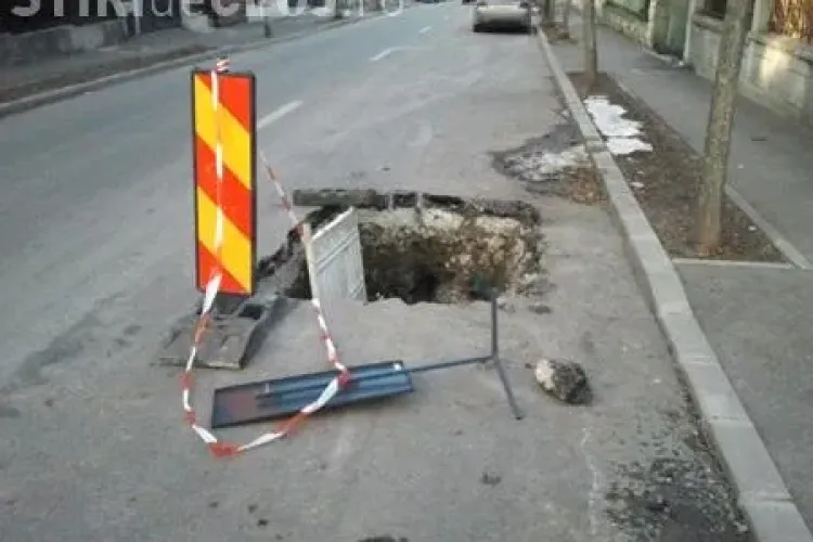 Clujul "ciuruit" de E-ON Gaz!  "Stop destroying Cluj-Napoca!" - Scrie-le AICI sefilor E-ON Gaz din Germania 