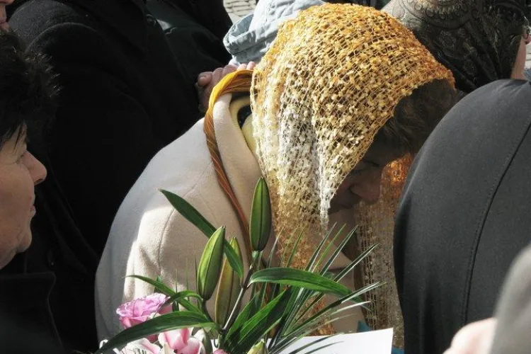 Fragment din Crucea pe care a fost rastignit Iisus Hristos, expus la Catedrala Mitropolitana VIDEO