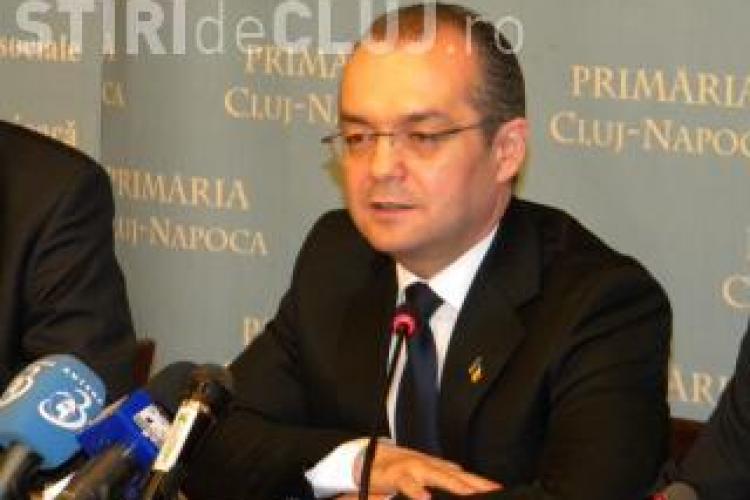 Emil Boc a amanat anuntarea unei posibile candidaturi la Primaria Clujului