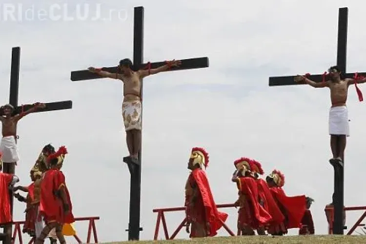 SOCANT! 17 filipinezi s-au crucificat pentru a retrai suferinta lui Iisus Hristos FOTO