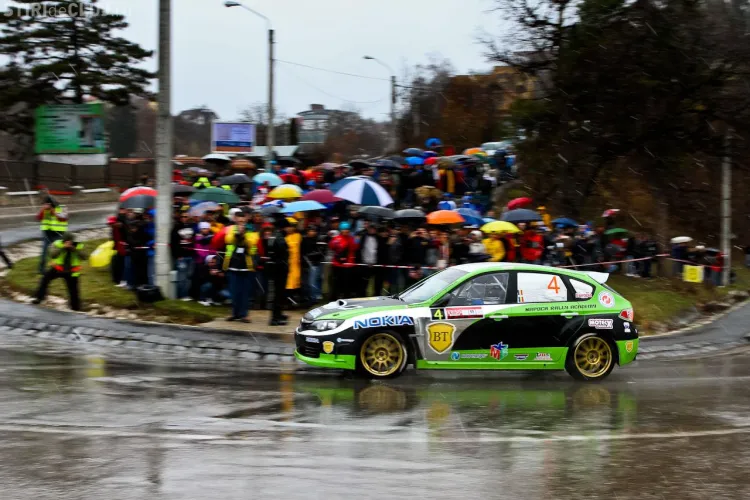 Start in forta pentru Napoca Rally Academy la Raliul Brasovului! Zapada i-a surprins pe piloti FOTO si VIDEO