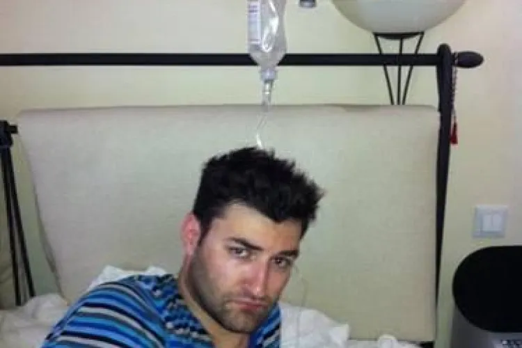 Smiley, cu perfuzii pe patul de spital