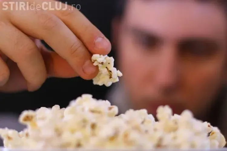 Popcornul consumat la cinema, otrava curata