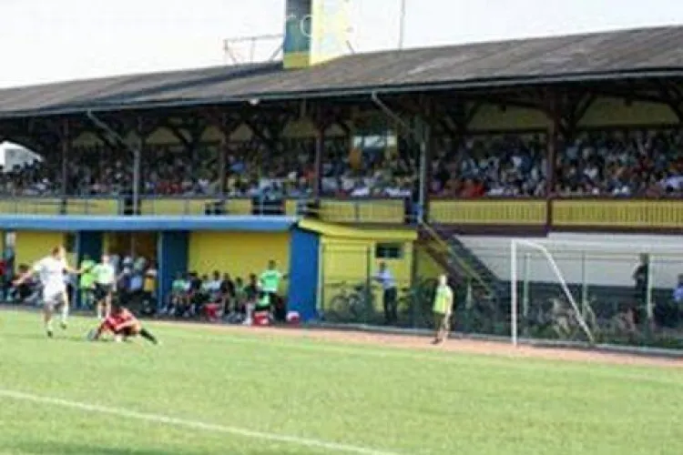 Rusii de la combinatul Mechel vand stadionul pe care joaca echipa SESO Campia Turzii