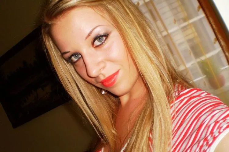 Studenta care s-a sinucis in caminul 14 urma un tratament pentru depresie