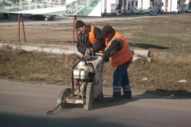 Strada Eroilor din Floresti va fi sparta pentru introducerea unei conducte de gaz