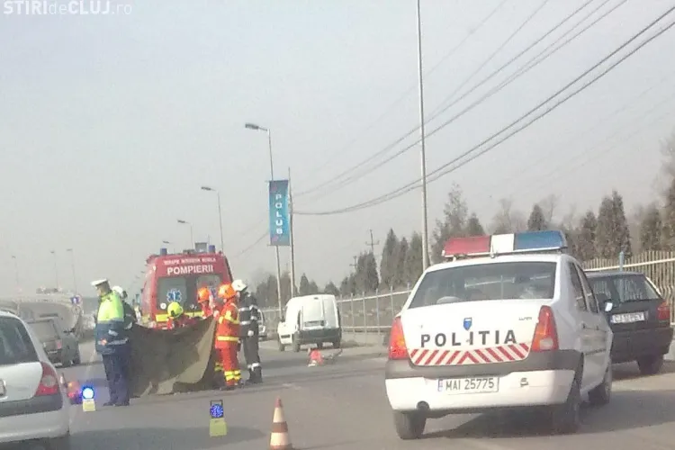 Accident in fata la Polus! Un motociclist a fost lovit de un alt sofer