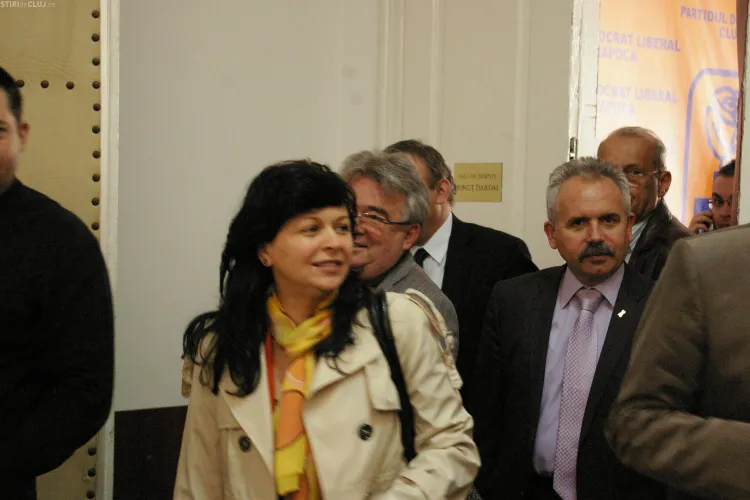 Prefectul Florin Stamatian a fost la sedinta de la PDL condusa de Emil Boc FOTO