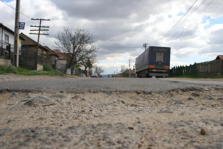 Intrebarea lui Uioreanu: De ce s-au oprit lucarile de modernizare a strazii Borhanci? FOTO