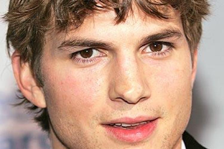 Ashton Kutcher e implicat intr-o noua relatie! Cine a inlocuit-o pe Demi Moore