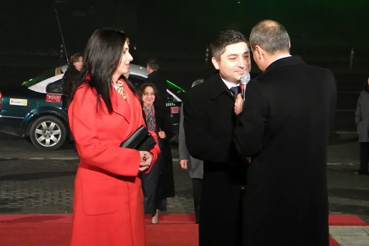 La botezul copilului, Alin Tise a primit 85.000 de euro si 109.000 de lei! Tise si-a vandut si o parte din case