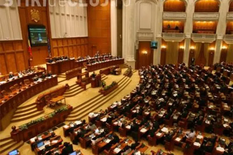 Guvernul Ungureanu a fost demis prin motiunea de cenzura a USL