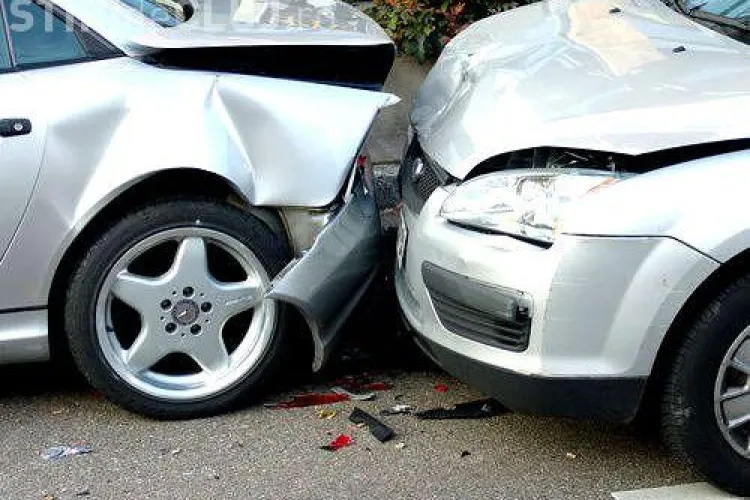 Accident pe strada Taietura Turcului! 2 persoane sunt ranite!