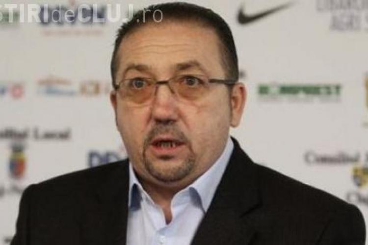 Walter ii raspunde lui Paszkany: "De cand sunt la U am facut numai blaturi cu Dinamo! Nu ne-au batut vreodata"