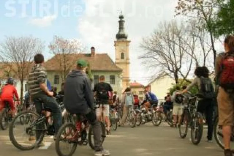Biciclistii clujeni ies in strada in 26 aprilie