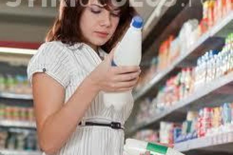 ALERTA! Ministrul Agriculturii: Mare parte din laptele din magazine NU E NATURAL, e din LAPTE PRAF