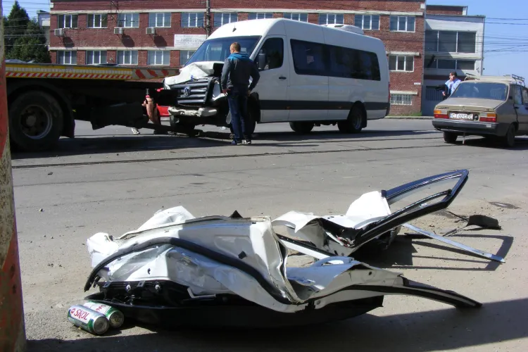 Accident cu 5 victime pe B-dul Muncii FOTO si VIDEO